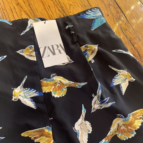 NWT Womans ZARA Tropical Print Shorts Baggy Parrot Size L - Picture 5 of 16